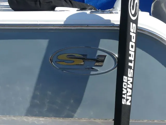 Slide: The Image of Sea Hunt Ultra 229 2021 - 7