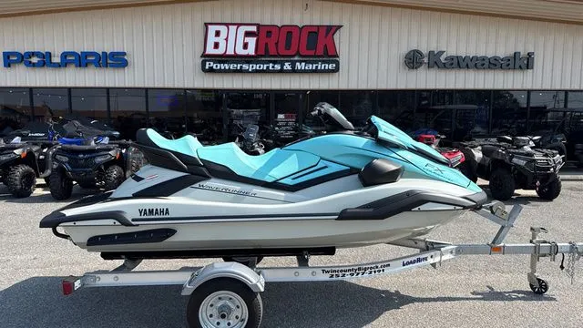 Slide: The Image of Yamaha FX Cruiser HO 2025 - 11