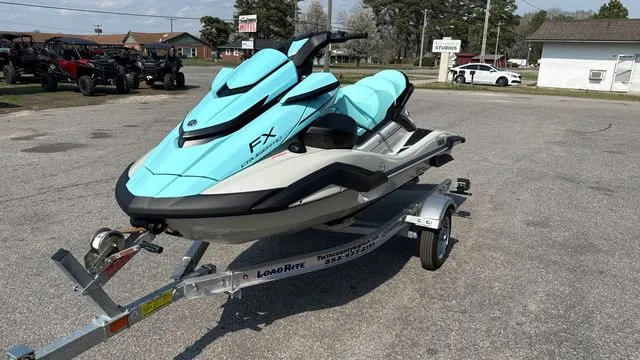 Slide: The Image of Yamaha FX Cruiser HO 2025 - 16