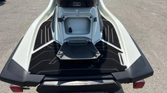 Slide: The Image of Yamaha FX Cruiser HO 2025 - 24