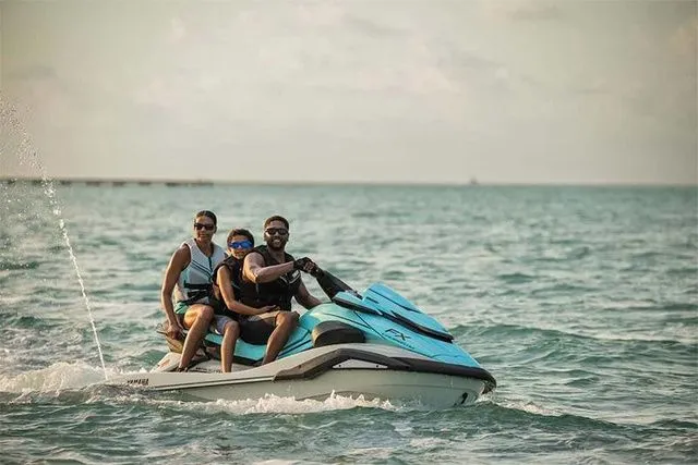 Slide: The Image of Yamaha FX Cruiser HO 2025 - 9