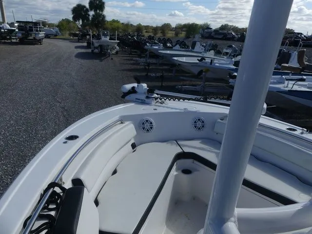 Slide: The Image of Tidewater 210 LXF 2023 - 12