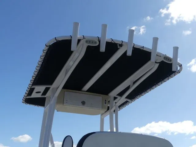 Slide: The Image of Tidewater 210 LXF 2023 - 18