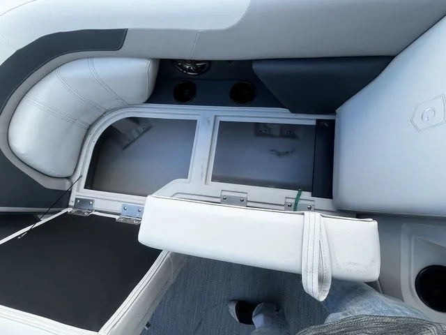 Slide: The Image of Godfrey SW 2286 Split Bench W/ Co-Captain Chair 2026 - 14