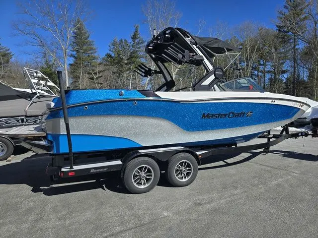 Slide: The Image of MasterCraft XT24 2022 - 5