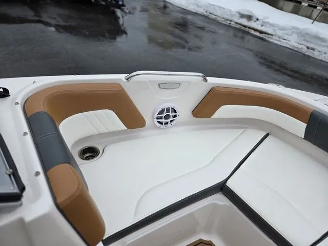 Slide: The Image of Chaparral 21 SSi 2023 - 20