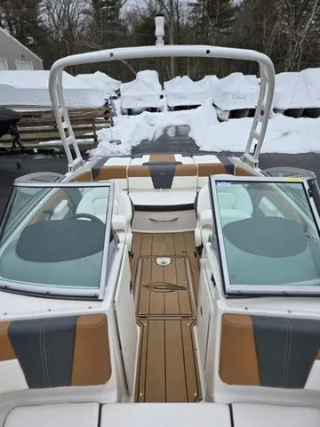 Slide: The Image of Chaparral 21 SSi 2023 - 34