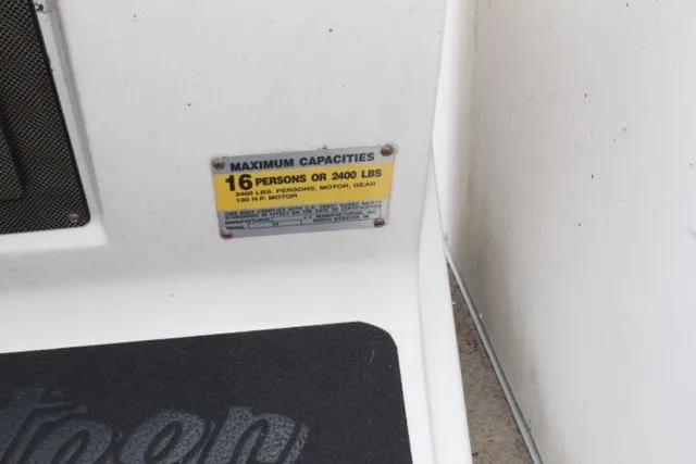 Slide: The Image of JC Mfg. Inc. DOLPHIN D24 2002 - 14