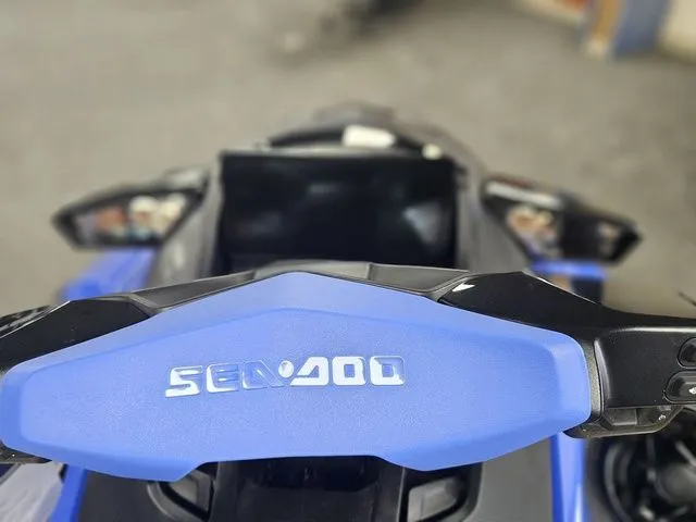 Slide: The Image of Close-up of the Sea-Doo Wake 2026 handlebar. - 15