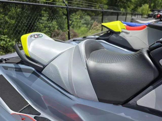Slide: The Image of Sea-Doo RXT-X 2026 - 5