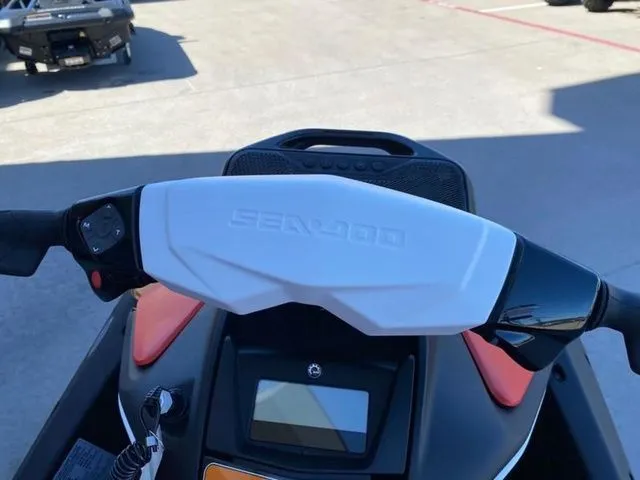 Slide: The Image of Sea-Doo Spark 2026 - 11