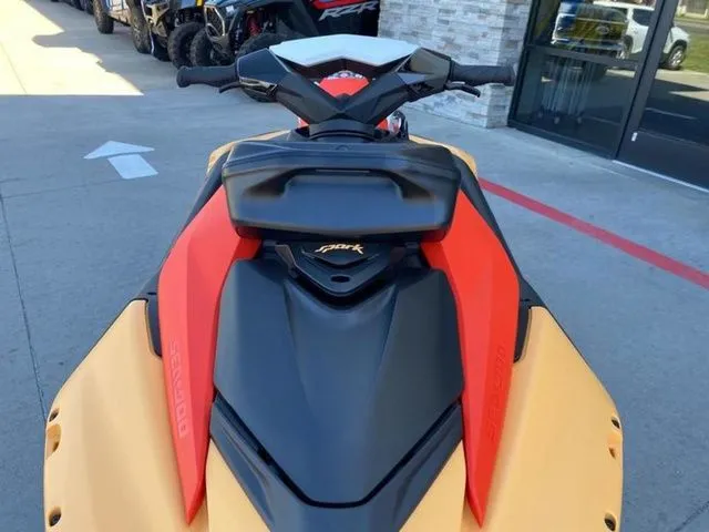 Slide: The Image of Sea-Doo Spark 2026 - 18