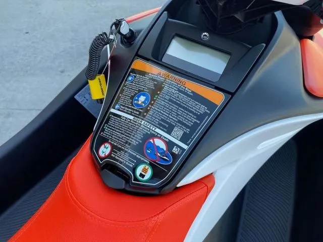 Slide: The Image of Sea-Doo Spark 2026 - 20