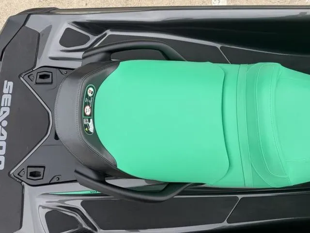 Slide: The Image of Sea-Doo GTI SE 170 2026 - 19