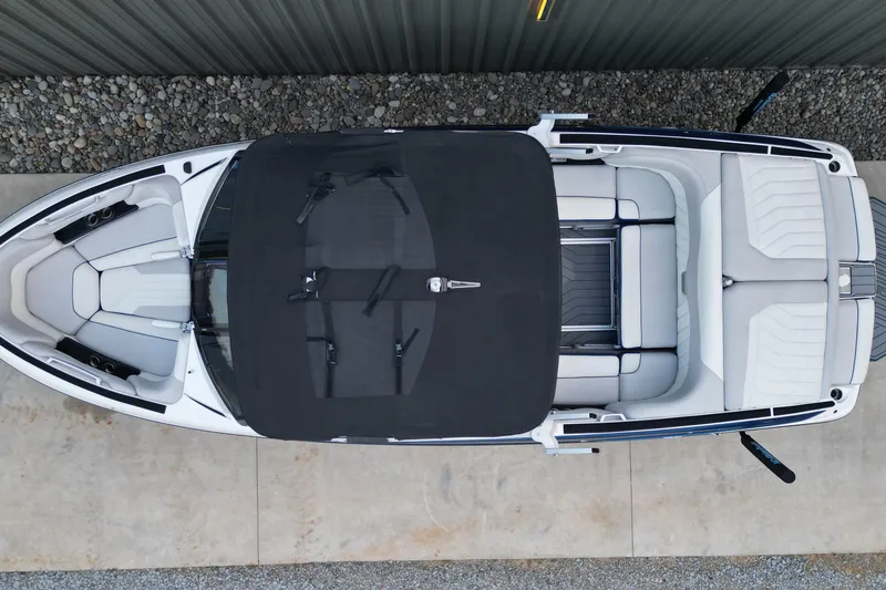Slide: The Image of Overhead view of 2017 Malibu Wakesetter 25 LSV boat with sleek interior design. - 13