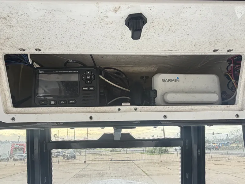 Slide: The Image of Tidewater 292 Adventure 2021 - 13