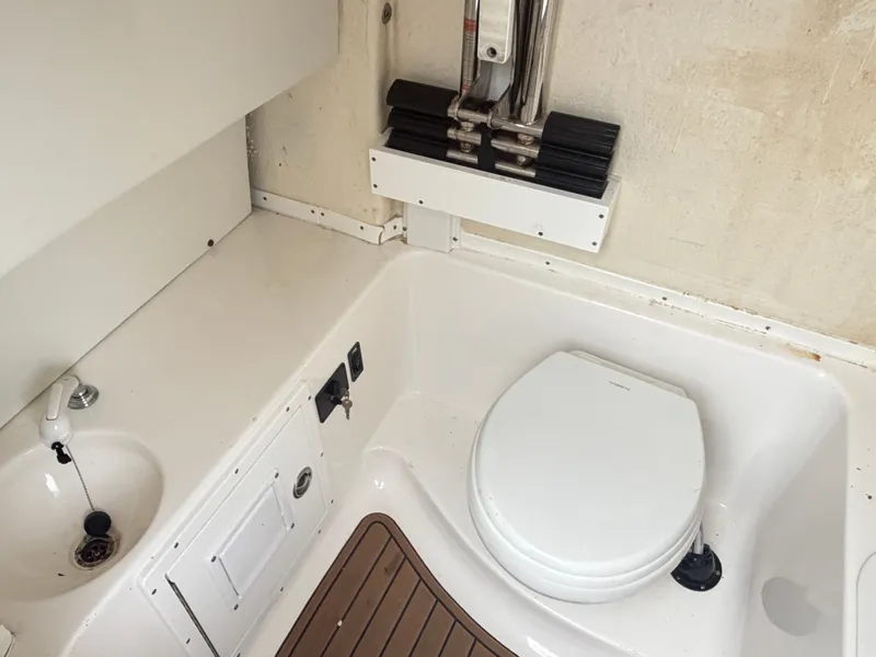 Slide: The Image of Tidewater 292 Adventure 2021 - 18