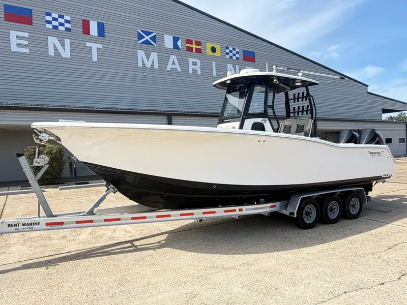 Slide: The Image of Tidewater 292 Adventure 2021 - 2