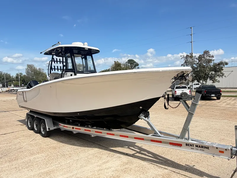 Slide: The Image of Tidewater 292 Adventure 2021 - 4