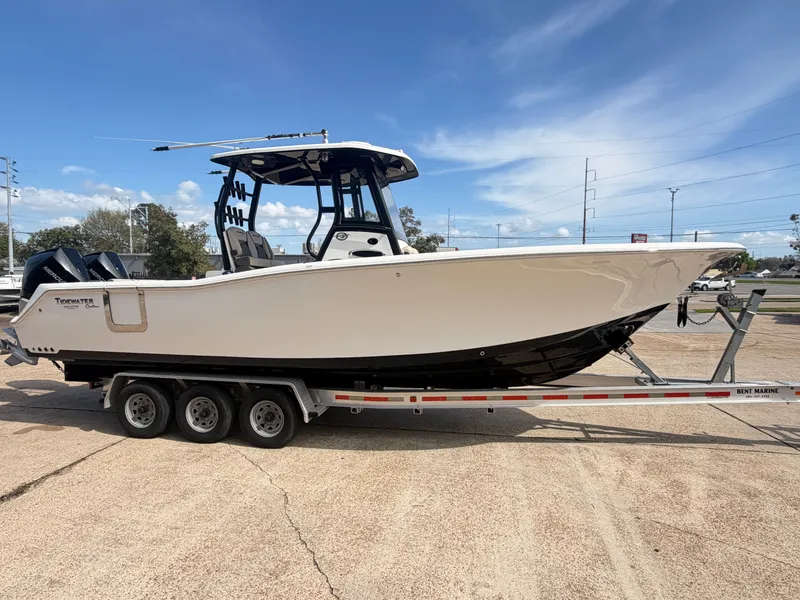 Slide: The Image of Tidewater 292 Adventure 2021 - 5