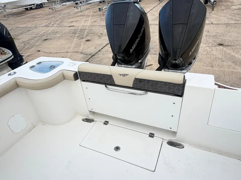 Slide: The Image of Tidewater 292 Adventure 2021 - 9