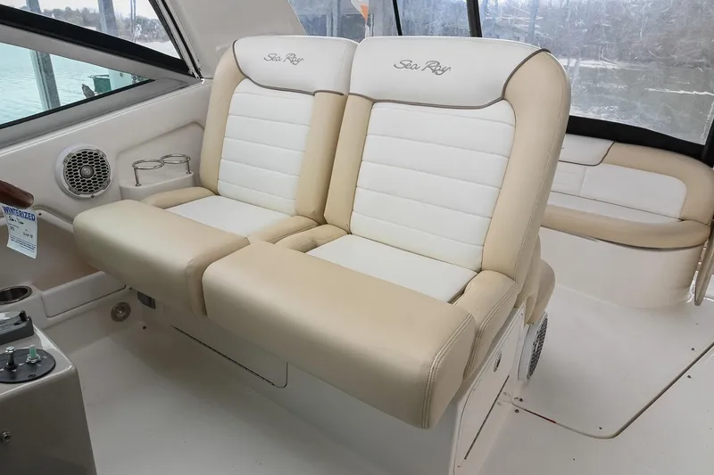 Slide: The Image of Interior of 2012 Sea Ray Sundancer 330 yacht with cozy cabin and modern amenities. - 29