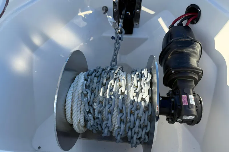 Slide: The Image of Anchor chain and rope on 2026 Sea Pro 292 DLX boat. - 35