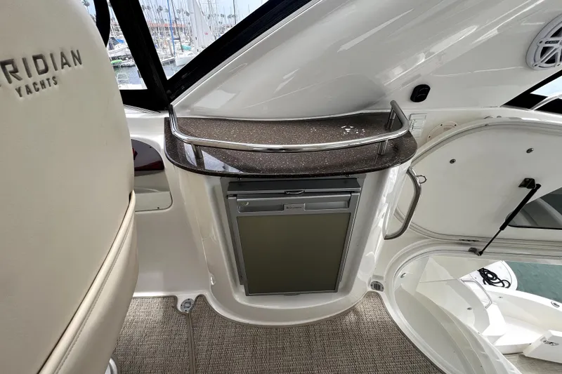 Slide: The Image of Interior of 2013 Meridian 441 Sedan yacht with mini fridge and countertop. - 25