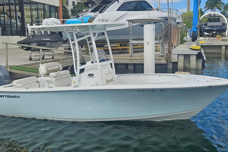 The Image of Sportsman Heritage 211 Center Console 2016 - undefined