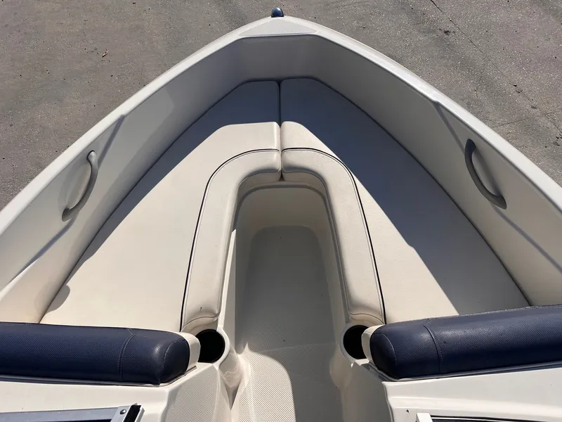 Slide: The Image of Bayliner 175 Bowrider 2014 - 4