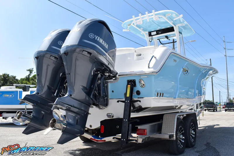 Slide: The Image of 2019 Sea Hunt Ultra 275 SE boat with Yamaha engines. - 12