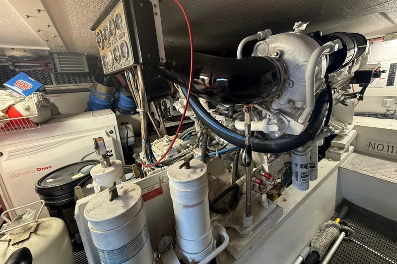 Slide: The Image of Hatteras 55 Convertible 2002 - 79