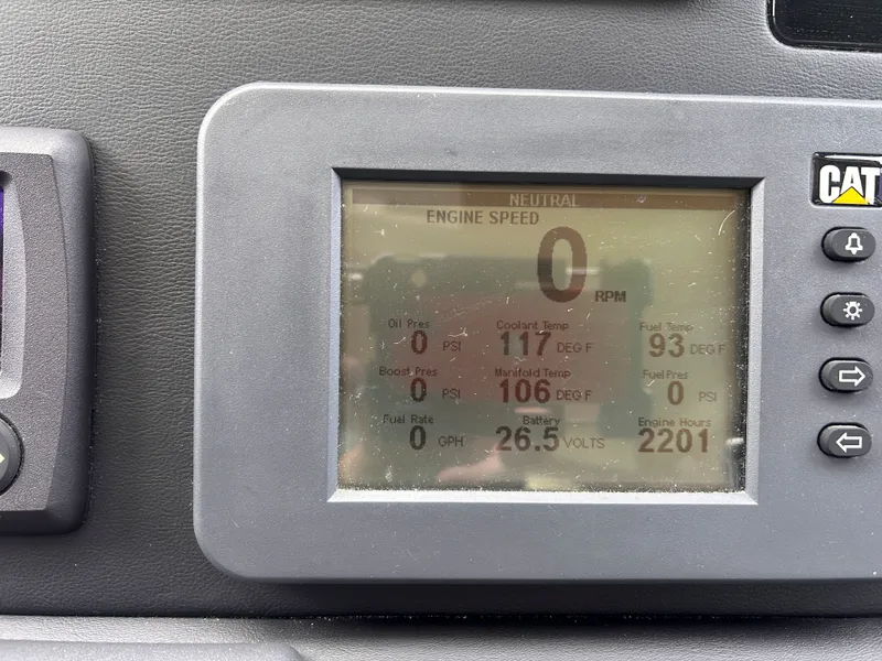 Slide: The Image of Viking ENC FB 2014 engine display showing temperature and pressure readings. - 48