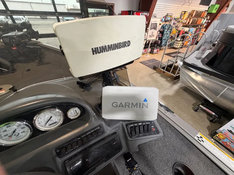 Slide: The Image of 2012 Lund 1775 Impact with Humminbird and Garmin devices. - 12