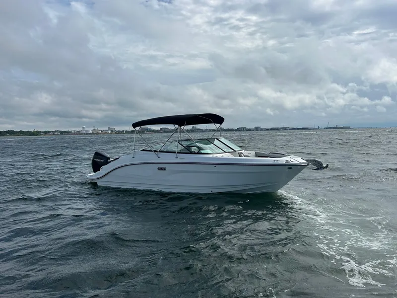 Slide: The Image of Sea Ray SLX 260 Outboard 2026 - 6