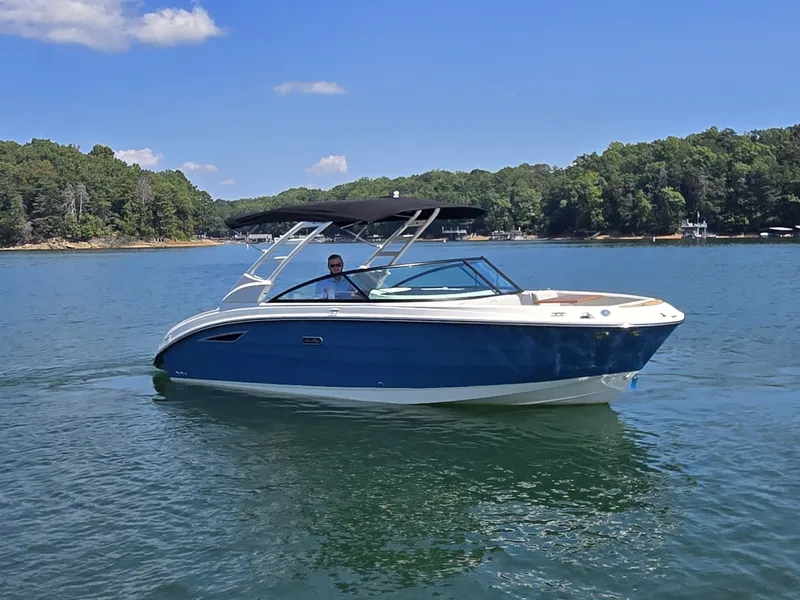 Slide: The Image of Sea Ray SDX 250 2026 - 26