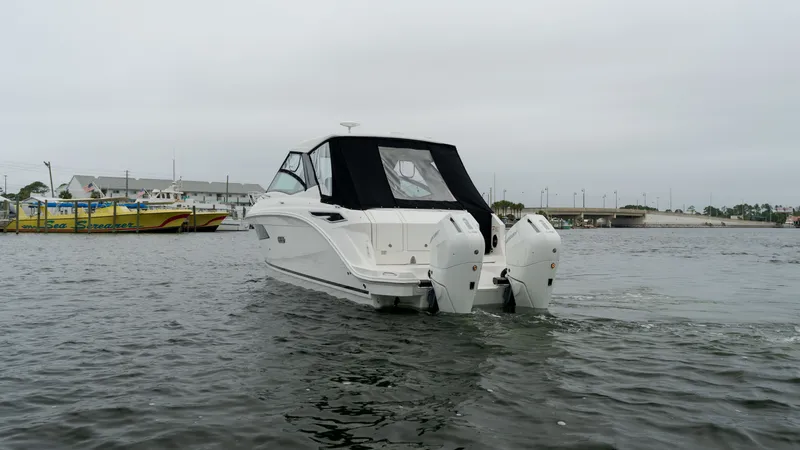 Slide: The Image of Sea Ray Sundancer 320 Outboard 2026 - 1