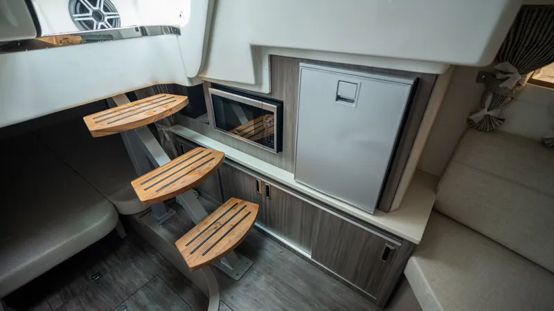 Slide: The Image of Sea Ray Sundancer 320 Outboard 2026 - 13
