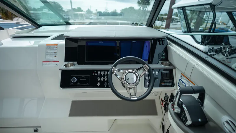 Slide: The Image of Sea Ray Sundancer 320 Outboard 2026 - 18