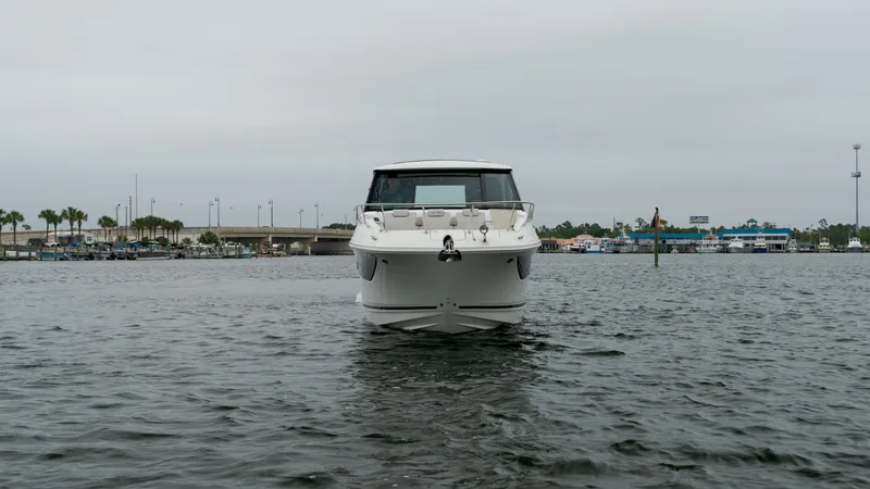 Slide: The Image of Sea Ray Sundancer 320 Outboard 2026 - 6