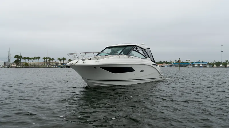 Slide: The Image of Sea Ray Sundancer 320 Outboard 2026 - 7