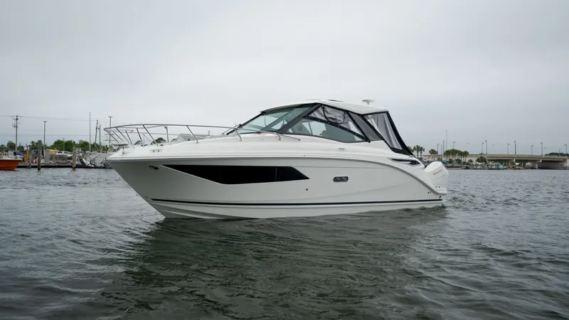 Slide: The Image of Sea Ray Sundancer 320 Outboard 2026 - 8