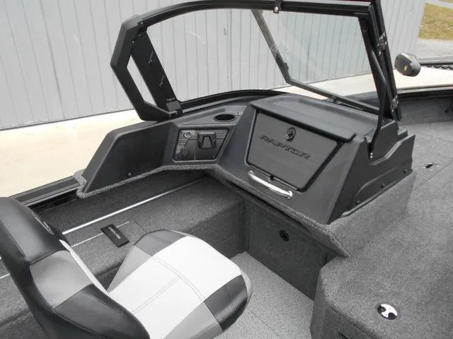 Slide: The Image of Crestliner 1850 Fish Hawk WT 2026 - 14