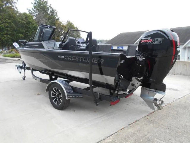 Slide: The Image of Crestliner 1850 Fish Hawk WT 2026 - 5