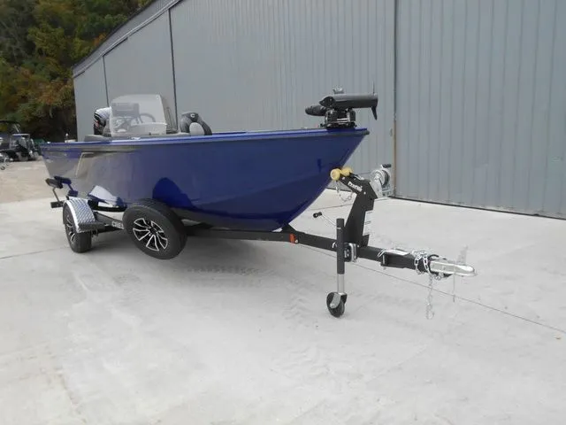 Slide: The Image of Crestliner 1750 Hawk 2026 - 3