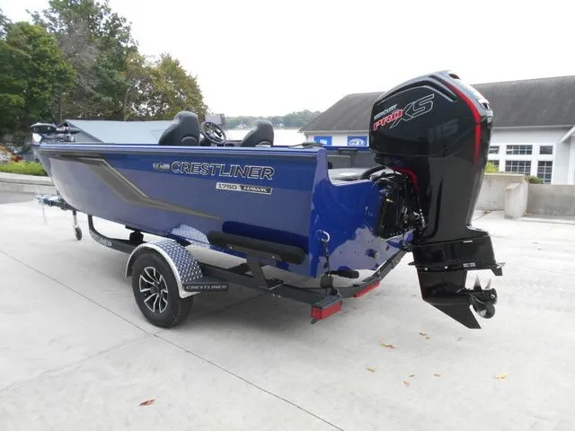 Slide: The Image of Crestliner 1750 Hawk 2026 - 5