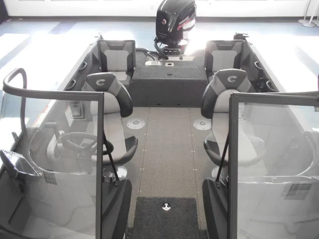 Slide: The Image of Crestliner 1750 Hawk 2026 - 14