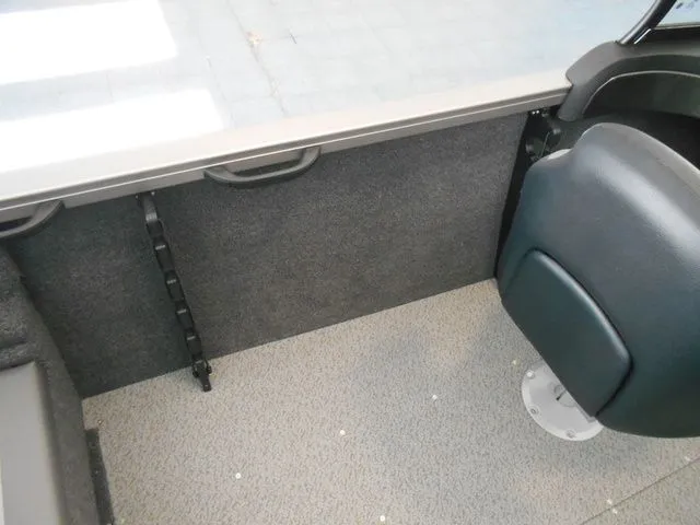 Slide: The Image of Crestliner 1750 Hawk 2026 - 16