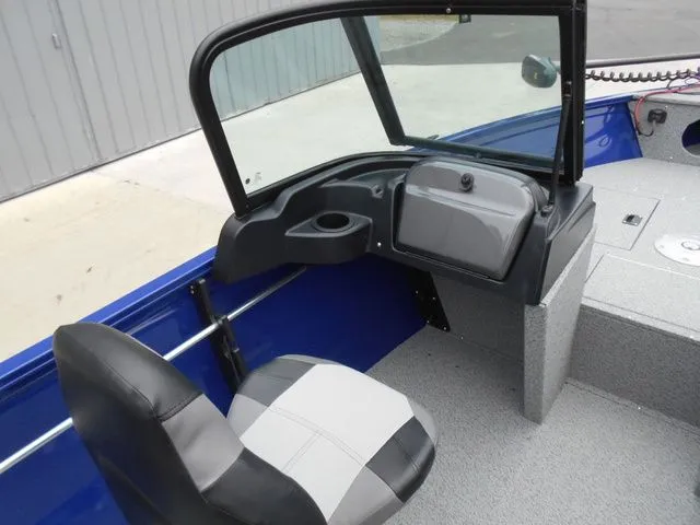 Slide: The Image of Crestliner 1650 Kodiak WT 2026 - 8