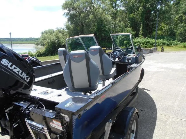 Slide: The Image of Alumacraft Classic 165 Sport 2022 - 14